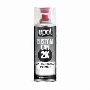 Kit de Primer de Relleno 2K High Build Upol con catalizador para preparación automotriz profesional. Fondo blanco.